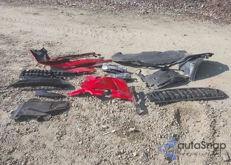 2021 Ford Mustang z USA, uszkodzony, nr VIN 1FATP8UH8M5107996